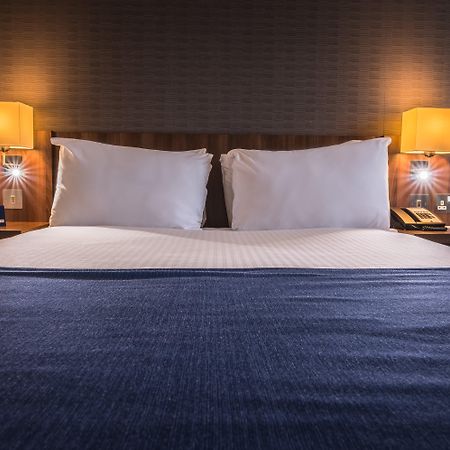 Holiday Inn Express Preston South By Ihg Екстериор снимка