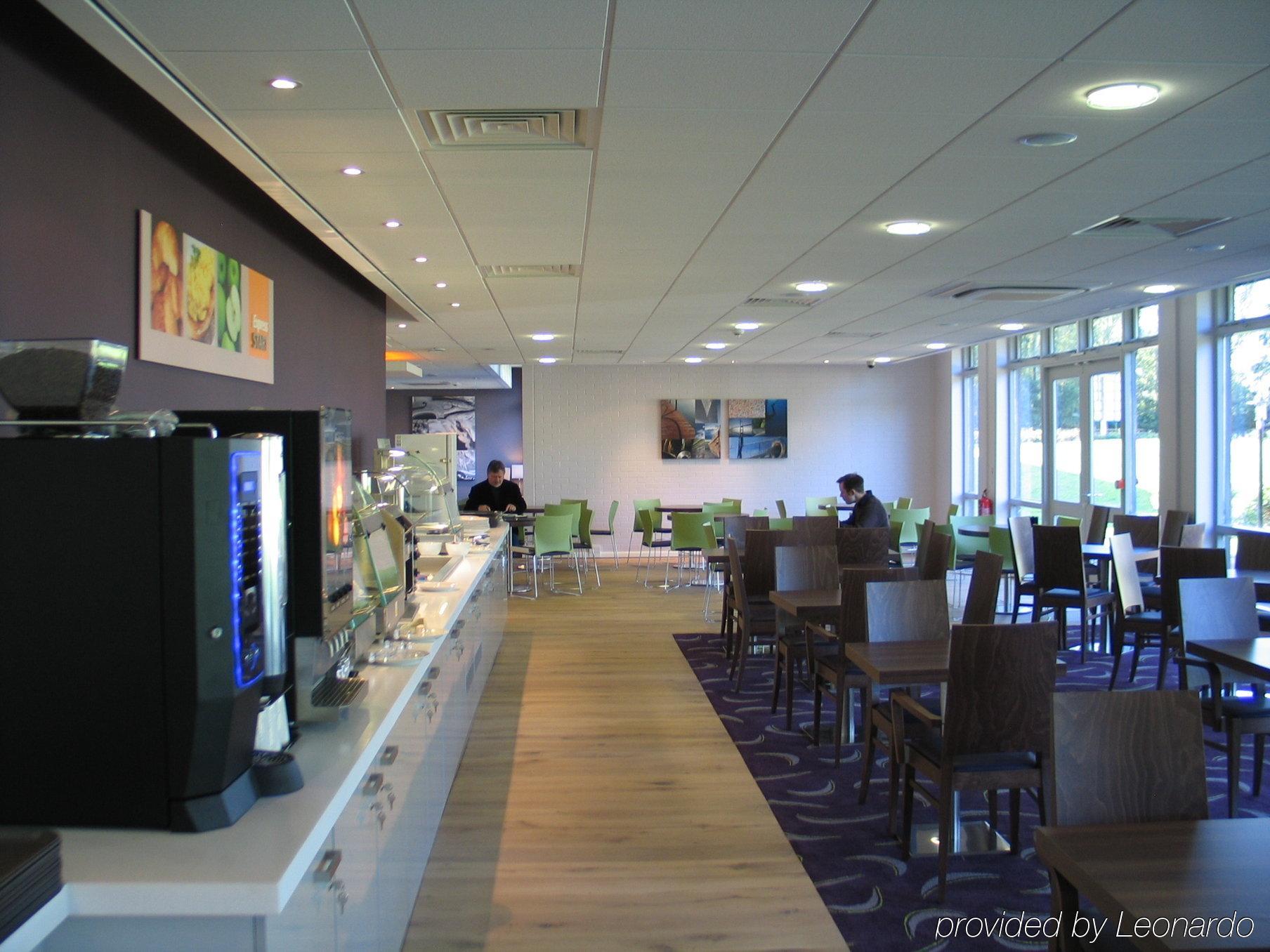 Holiday Inn Express Preston South By Ihg Екстериор снимка